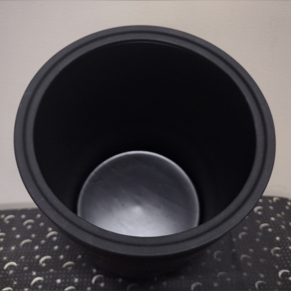 Pure Ceramic Soap Dispenser, Toothbrush Dispenser, Trash Can - Picture 8 of 9